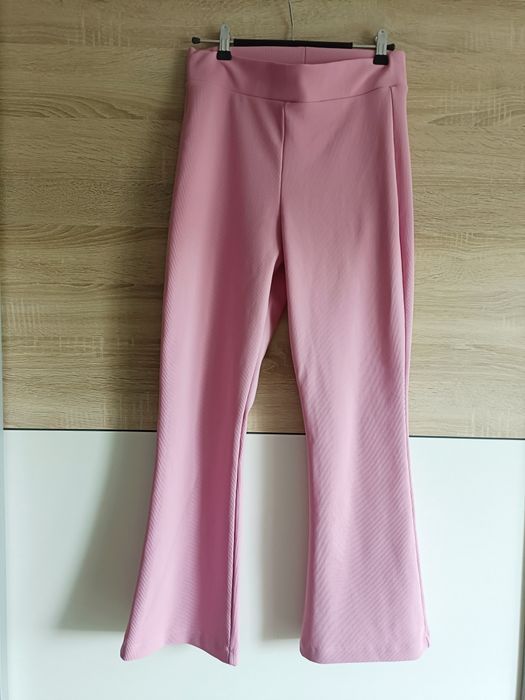 Spodnie damskie legginsy dzwony różowe 7/8 Zara