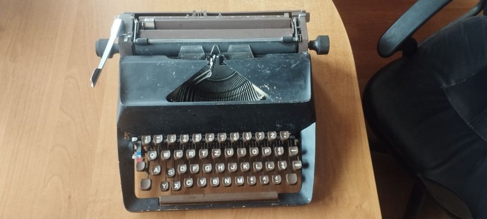 Maszyna do pisania PRL Polska