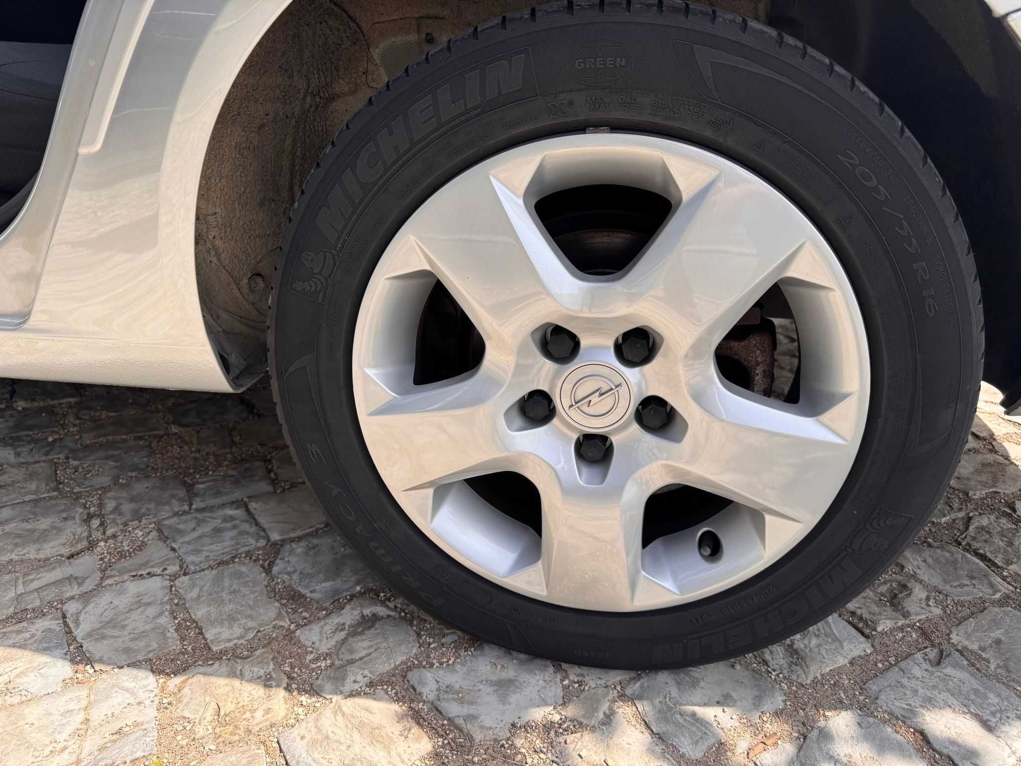 Opel Astra Caravan 140.000 KM
