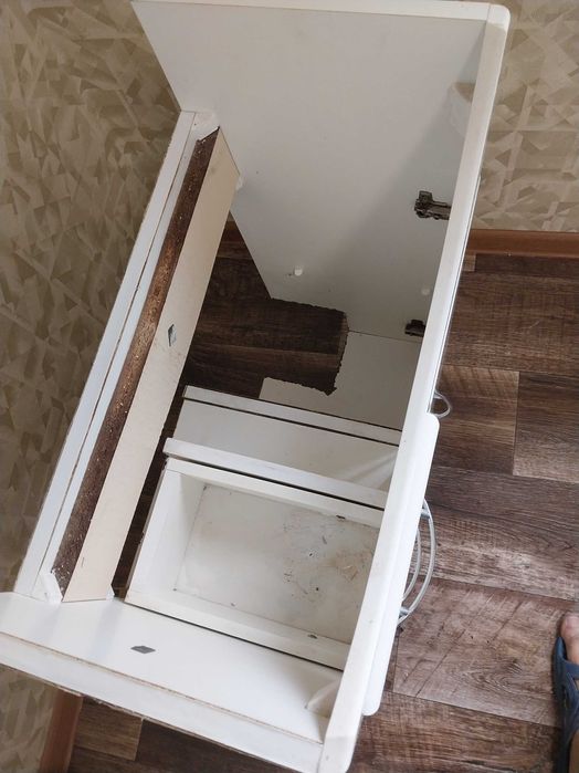 Тумба в ванну кімнату