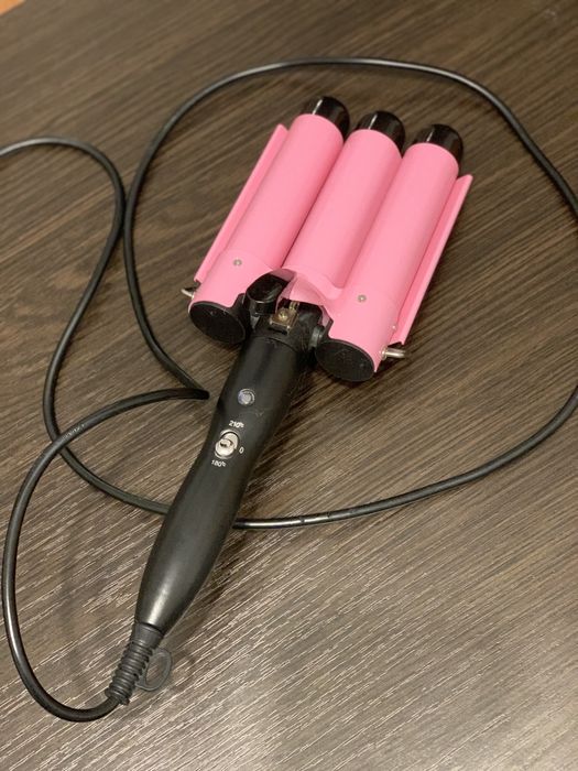 Плойка для волосся. Створення «пляжних хвиль»