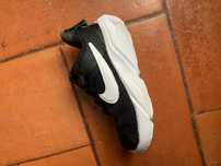 Tenis Nike bebe tamanho 24