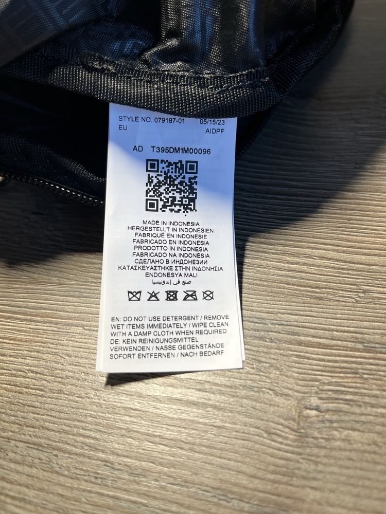 Продам оригінальну сумку Puma