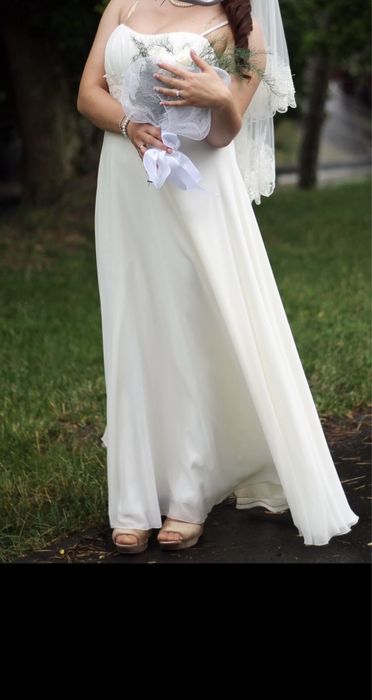 Сукня весільна ручна робота .