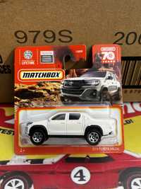 Matchbox 2018 toyota hilux