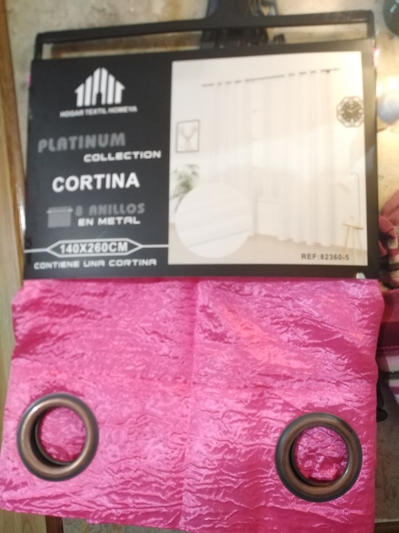 Cortina rosa para despachar