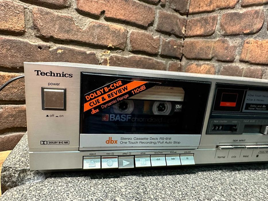 Magnetofon Technics RS-B18  DBX