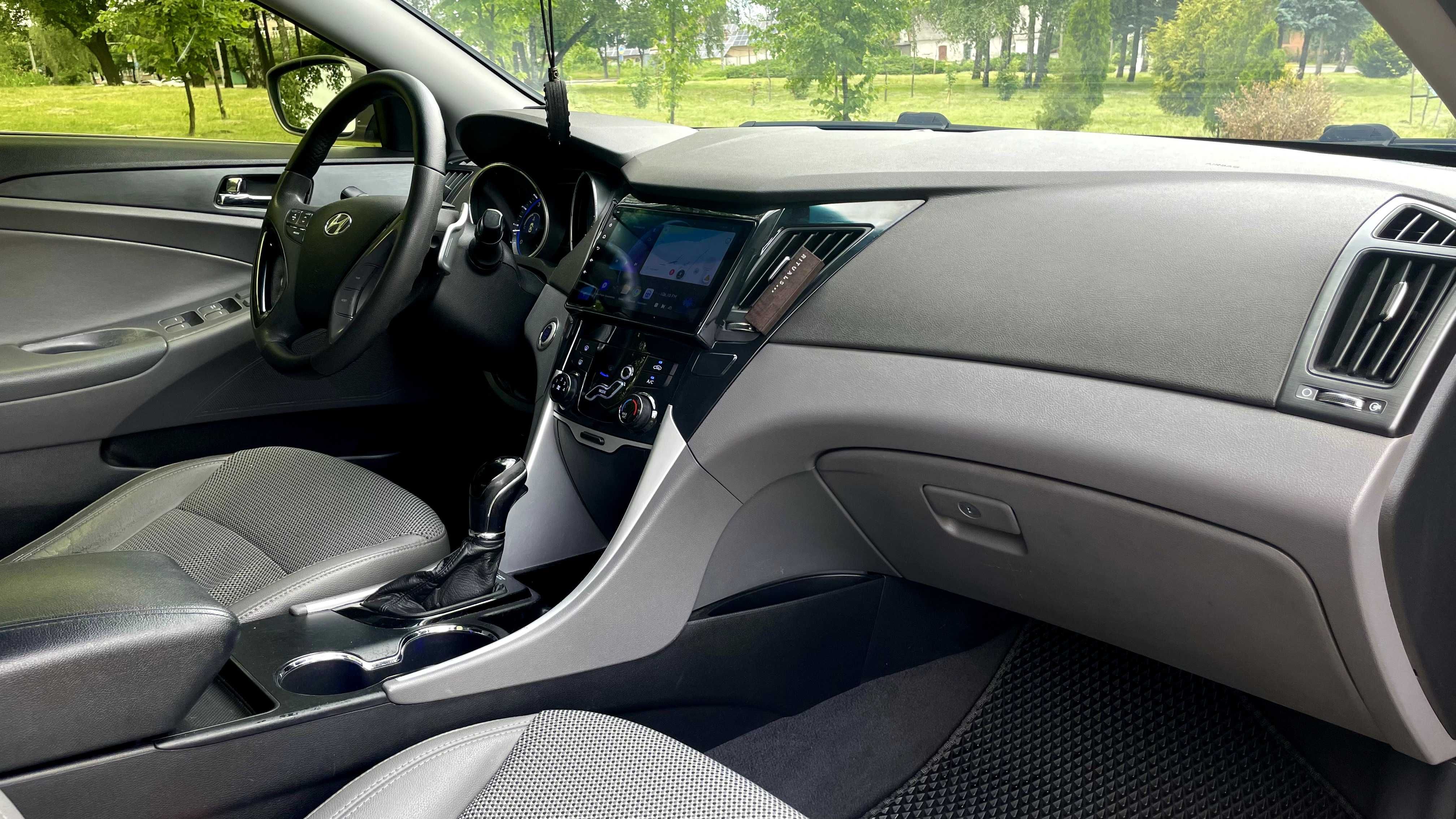 Hyundai Sonata 2011