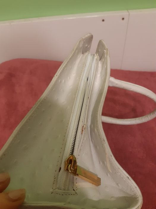 Biały Kuferek torebka damska do ręki skóra strusia made in Italy nowa