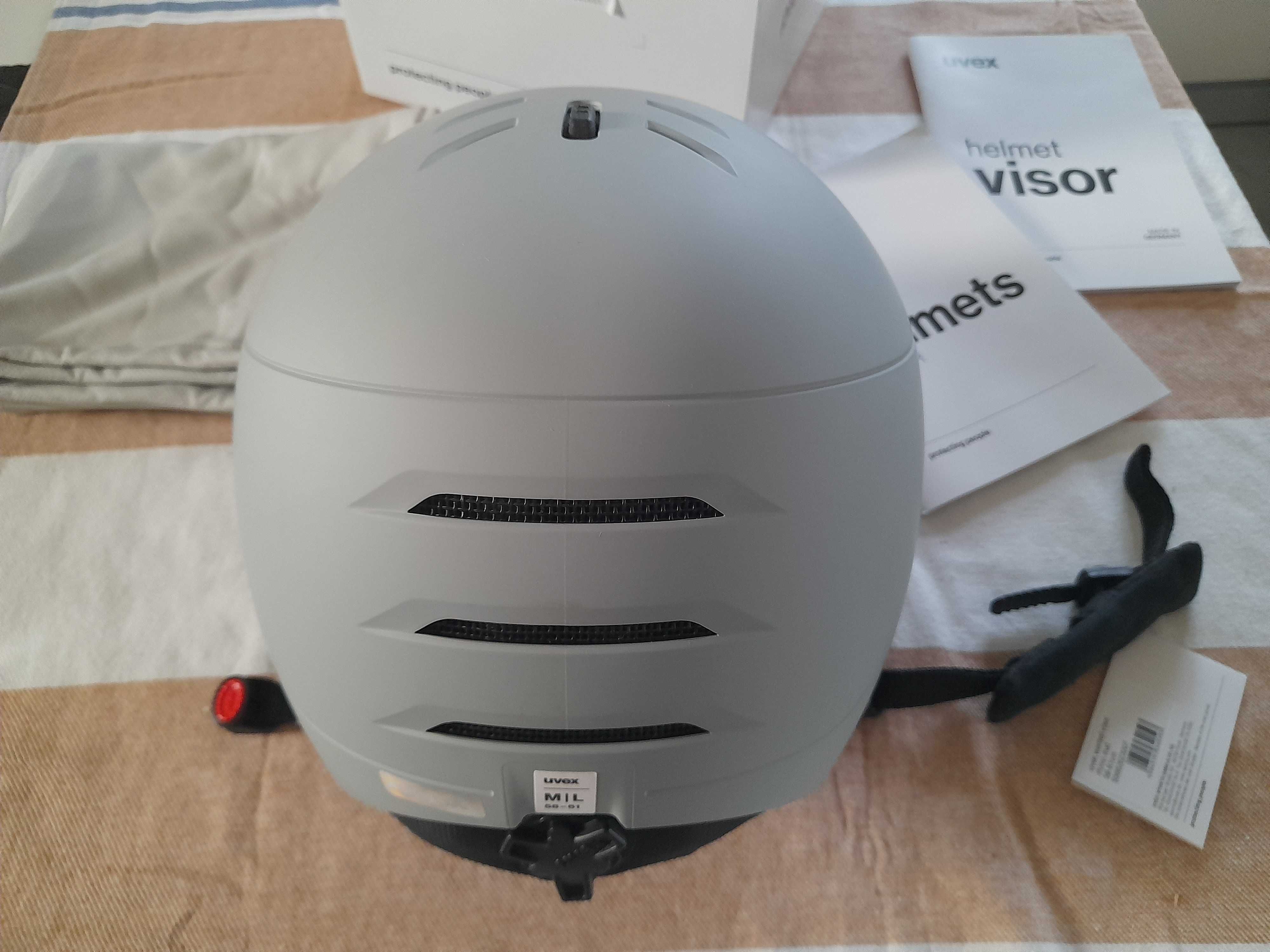 Kask narciarski Uvex Wanted Visor Rhino Mat L 58-61cm