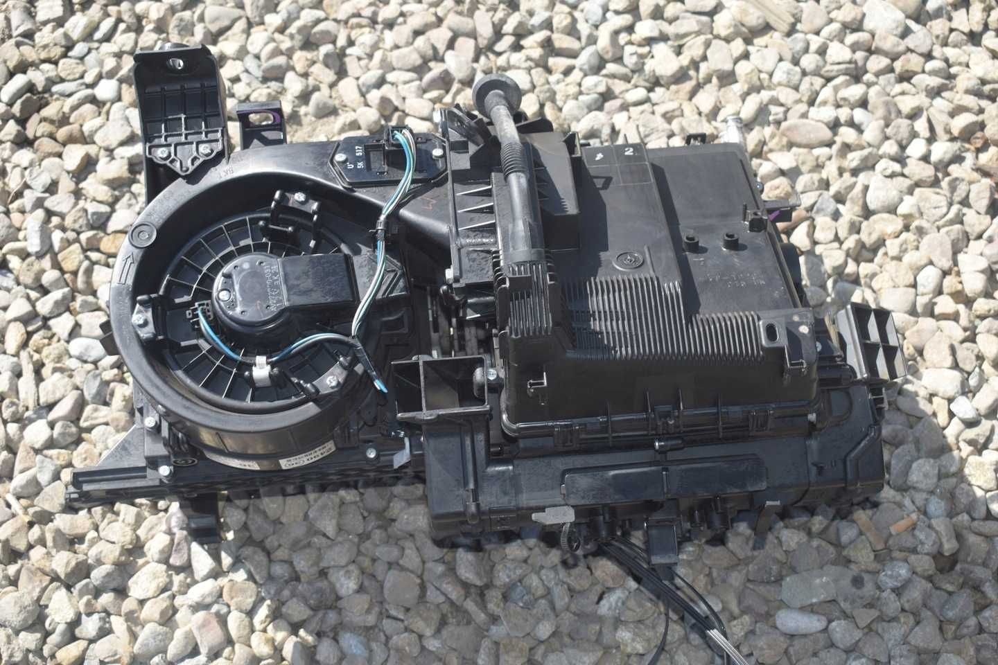 nagrzewnica dmuchawa TOYOTA YARIS II 1.0 VVTI 08R.KOMPLETNA