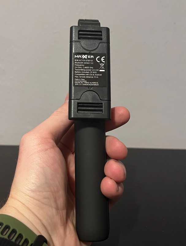 Czarny plastikowy selfiestick bluetooth - IOS/Android - nowy