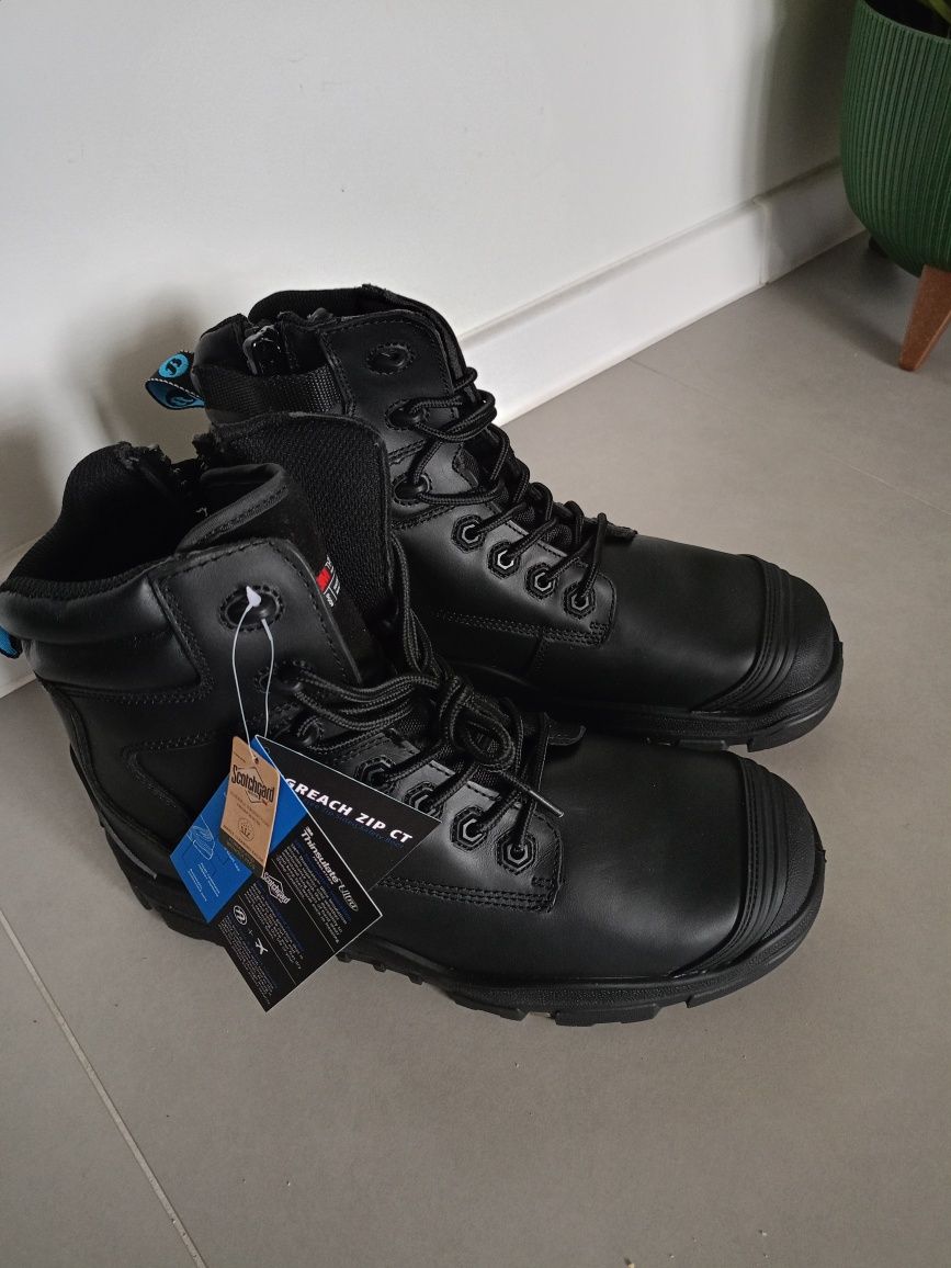 Wysokie buty robocze