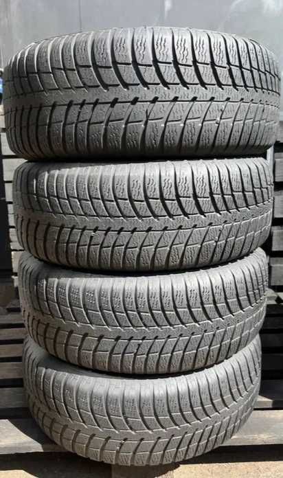 Колеса зимові 205/55 r16  Шини, резина. Автошини Фірми Кумхо.