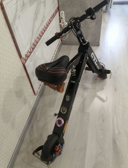 Продам електросамокат