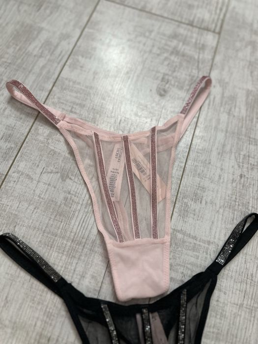 Трусики Victoria’s Secret з камінчиками камінцями зі стразами стрінги