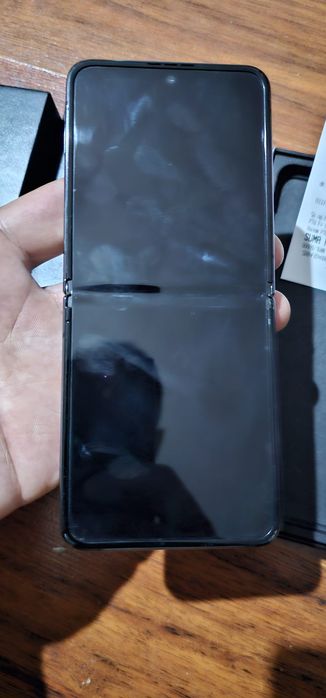 Samsung Galaxy Z flip 4 ram8/128gb stan bdb w100%sprawny oryginalne