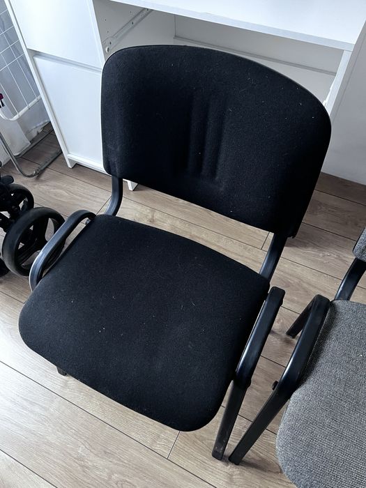 Krzesła konferencyjne czarne