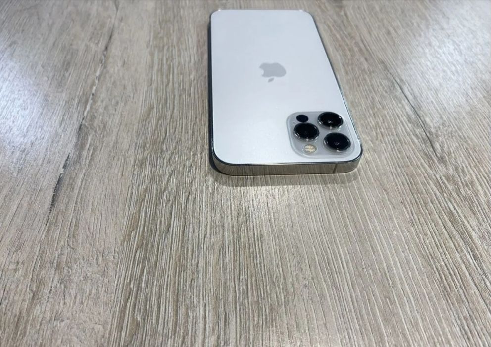 Продам Iphone 12 Pro 256gb оригинал