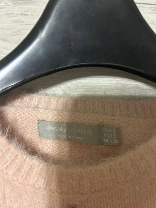 Продам свитер bershka, нежно розовый цвет, размер S