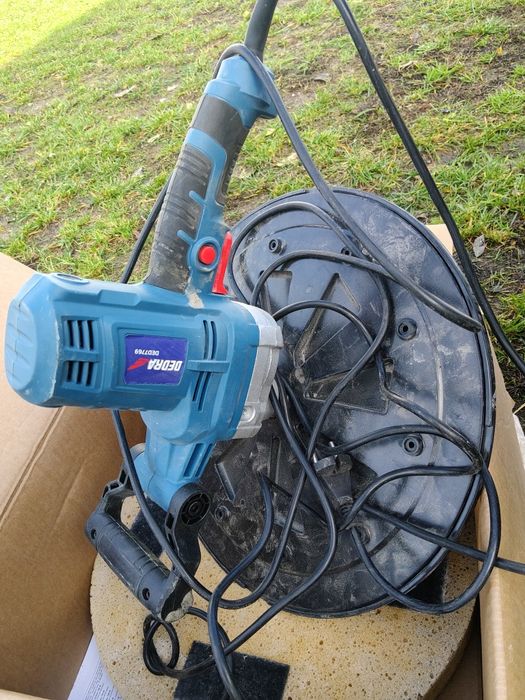 Szlifierka zacieraczka do tynków elewacji styropianu