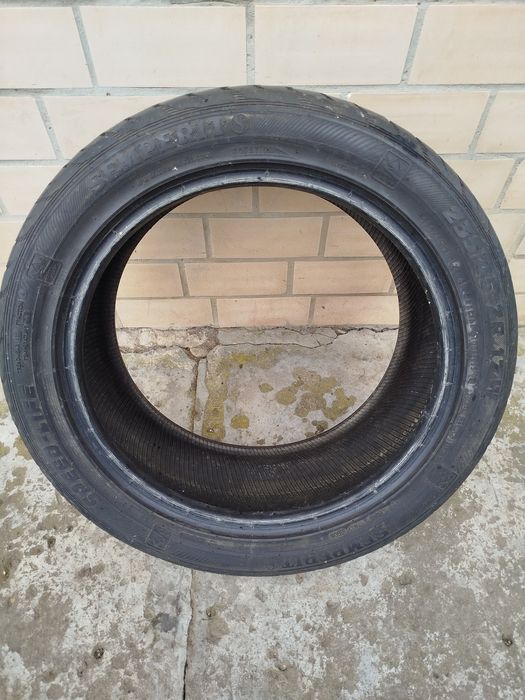 Автошини 235/45 17