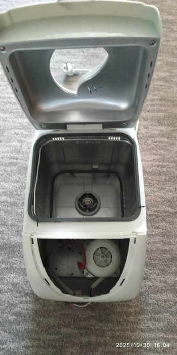 Хлебопечка Saturn 7775 по запчастям.