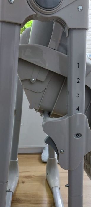 Krzesełko do karmienia Kinderkratf Yummy szare