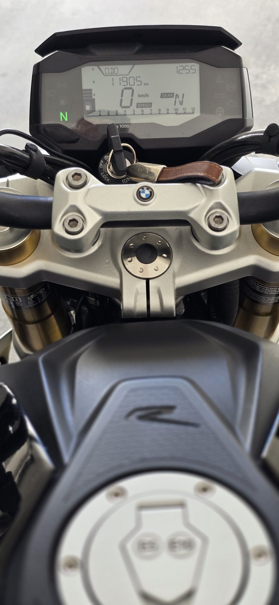 BMW G310 R - rebaixada