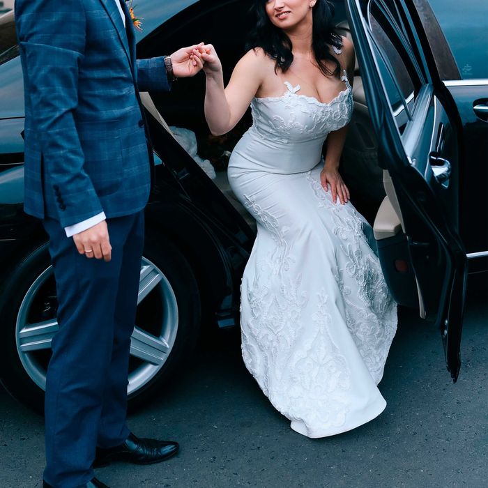 Весільна сукня сілует "рибка" зі шлейфом Omur Ozer турція