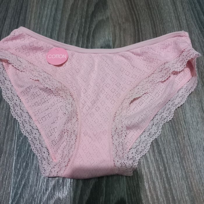 Женские красивые трусы