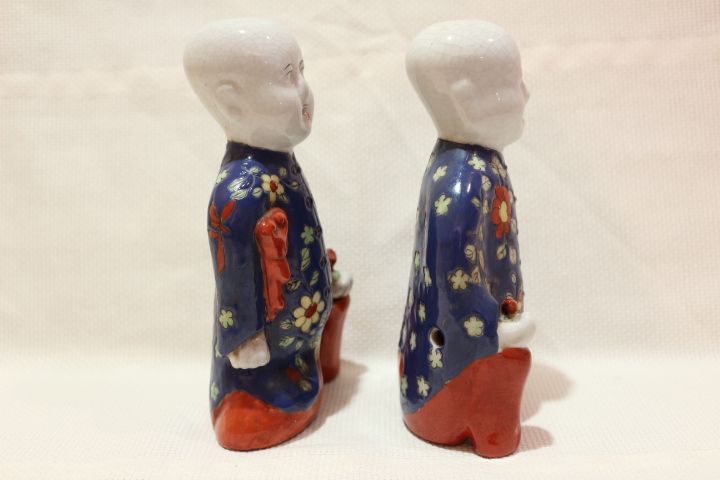 Par de Laughing boys em Porcelana Chinesa Período Jiaqing 1796 a 1820