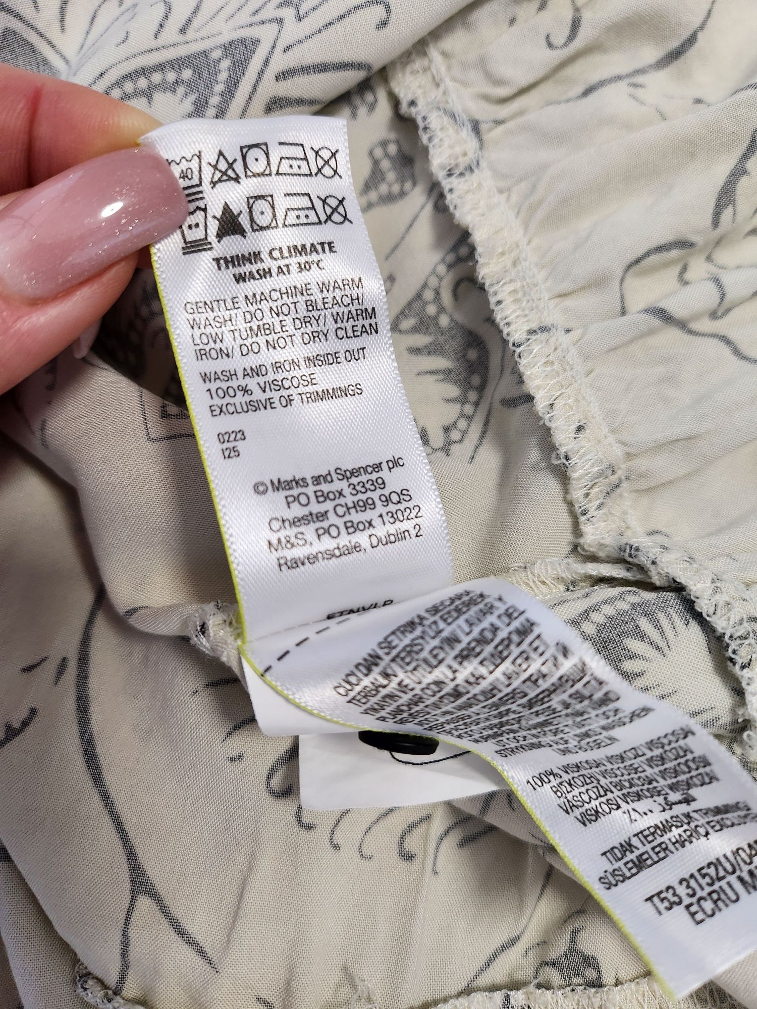 Молочное с принтом ярусное платье миди  Per Una M&S