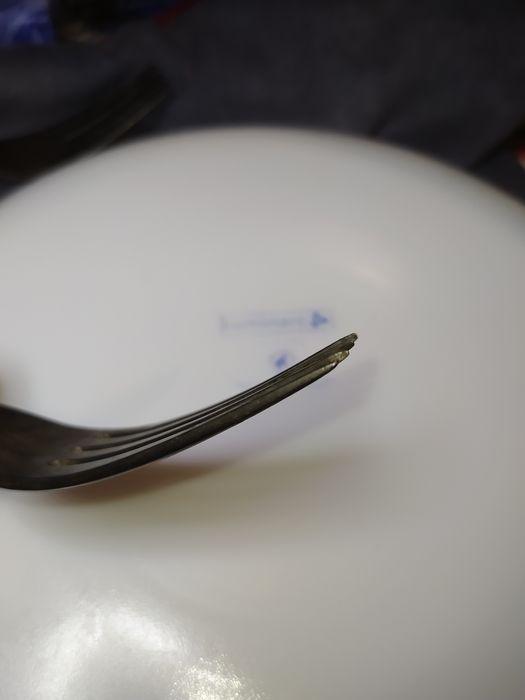 Продам серебряные вилки с клеймом Хлебникова,84пробы.