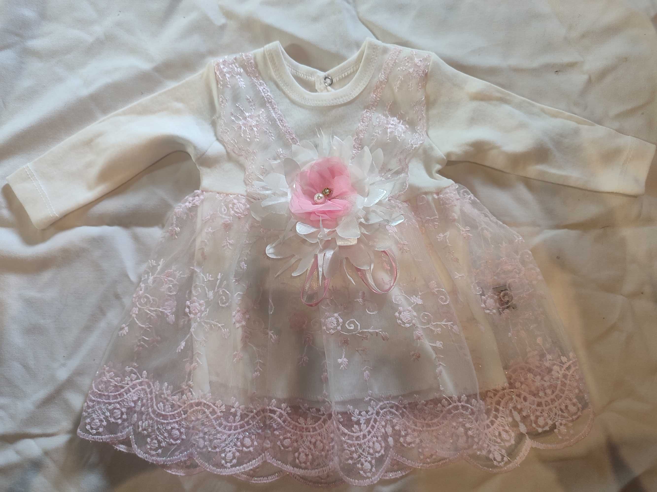 Sukieneczka niemowlęca