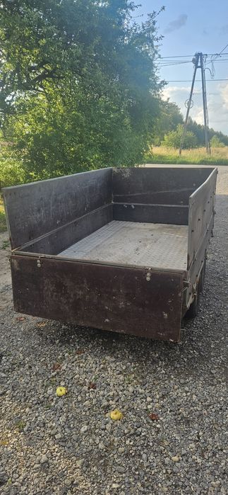 Przyczepka samochodowa