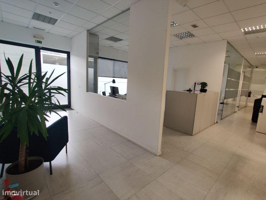 ALVERVA E.N. 10 I Escritório I Loja I piso térreo