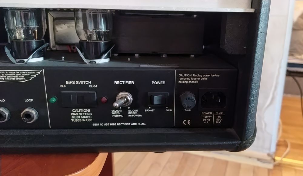 Mesa Dual Rectifier - гітарний підсилювач

Три канали: зелений, пома