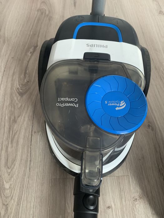 Пилосос philips 900w