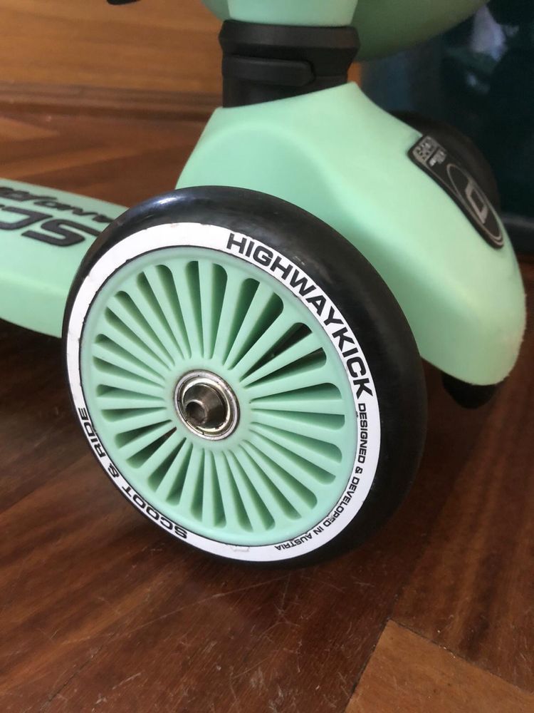 Scoot and Ride 2w1 Highwaykick plus kask