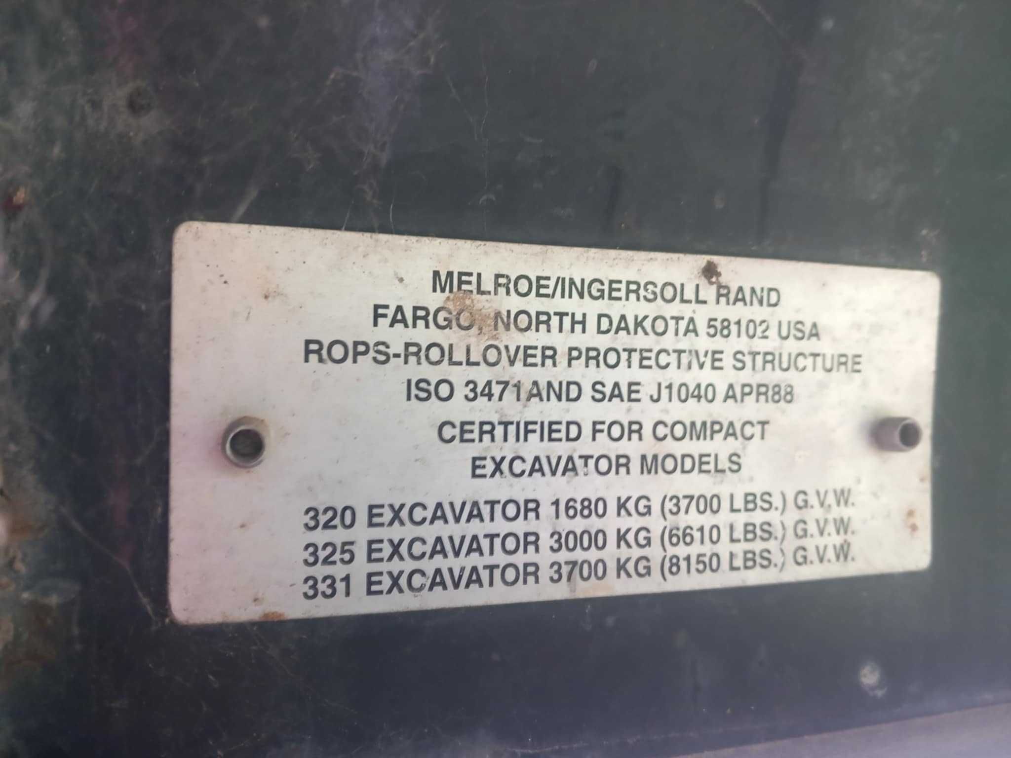 Minikoparka Bobcat 320