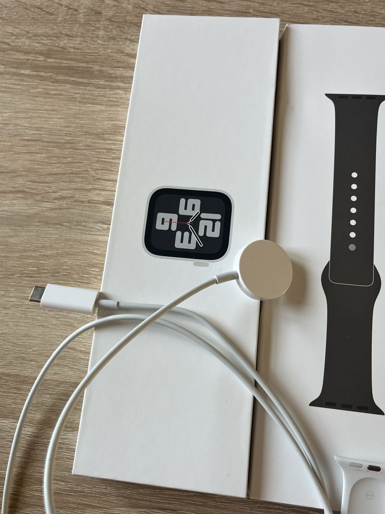 zegarek Apple Watch SE 2. generacji GPS