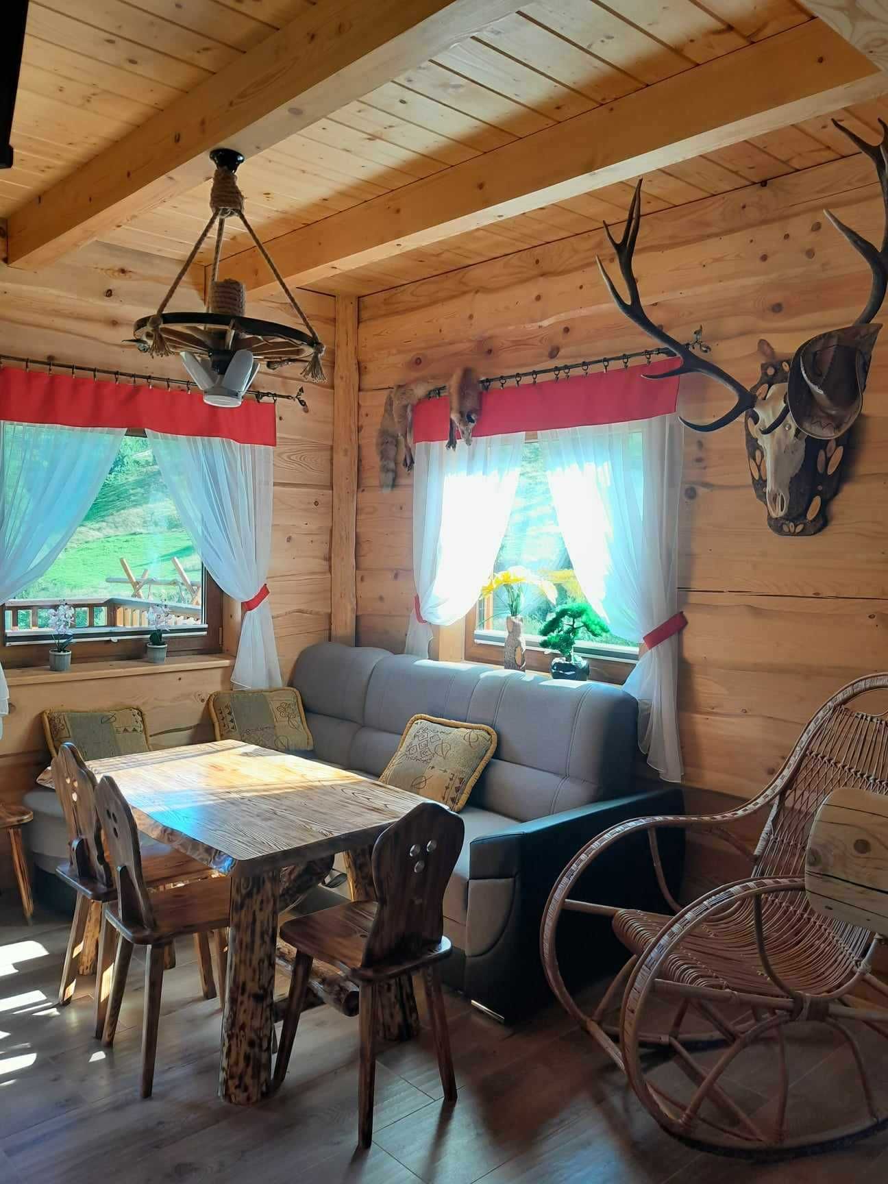 Domek w dolinie ciszy, wakacje, odpoczynek, góry