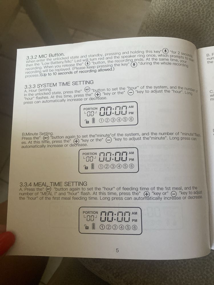 Automatyczny podajnik karmy dla psa lub kota