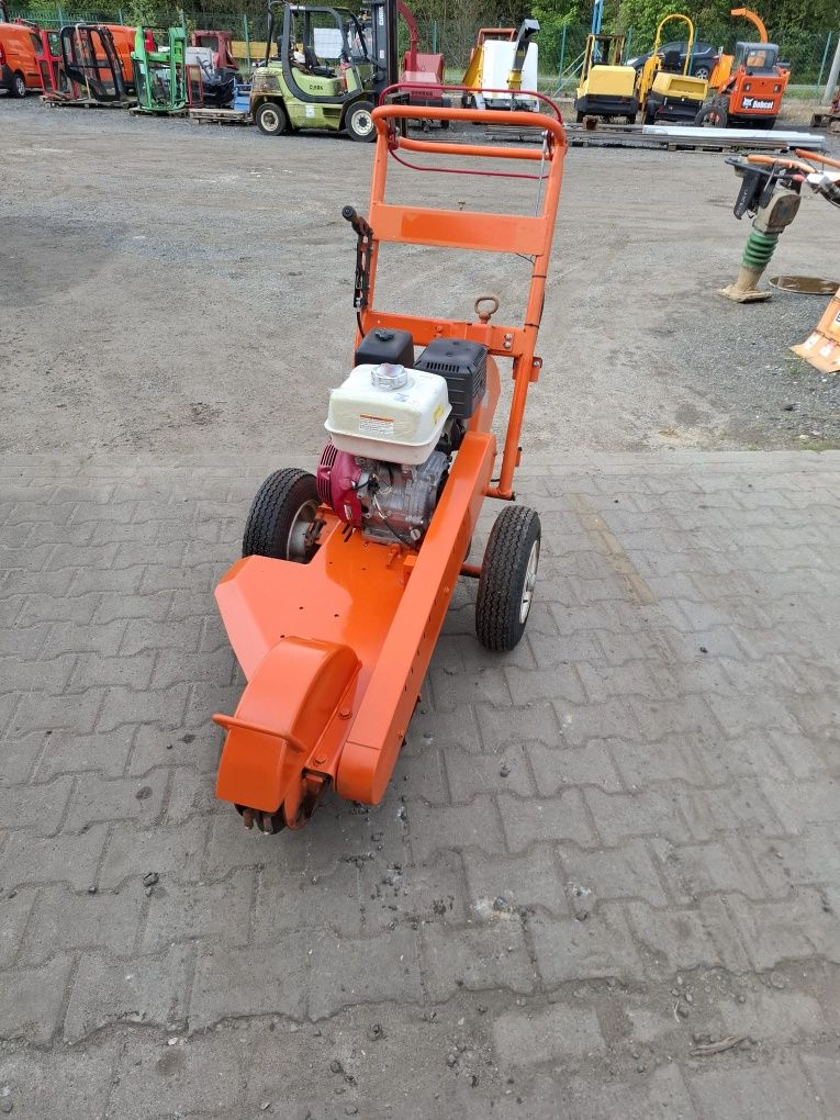 Frezarka do Pni karczownik Dosko 337 Honda Laski