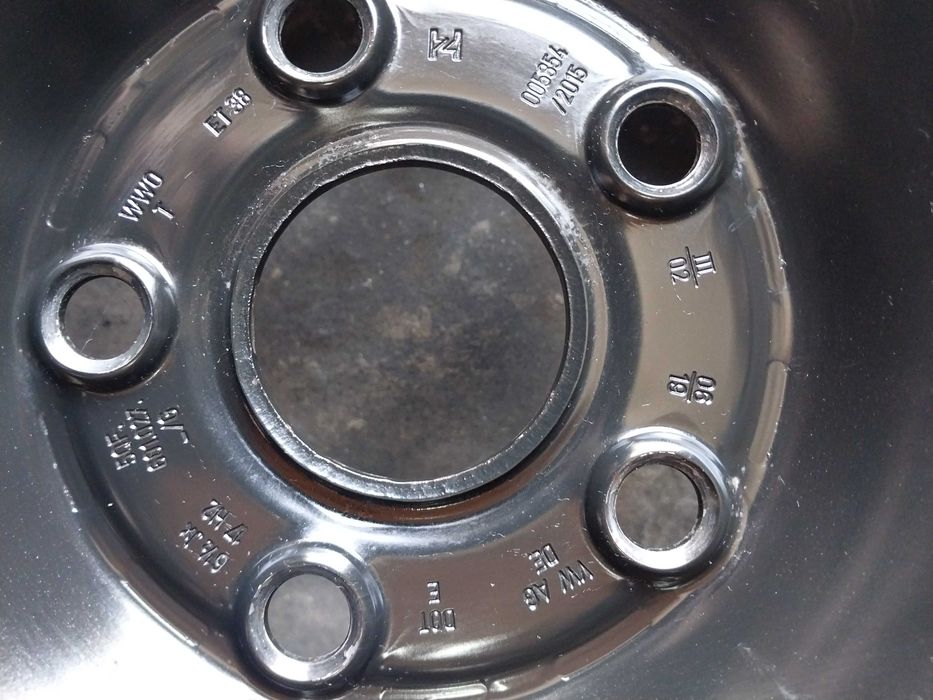 R 17   5*112   6,5 j   ET 38   dia 57,1. Ціна комплекту 8800.