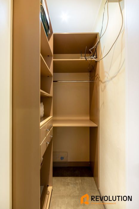 БЕЗ %! Оренда 2-поверхового будинку з басейном і генератором