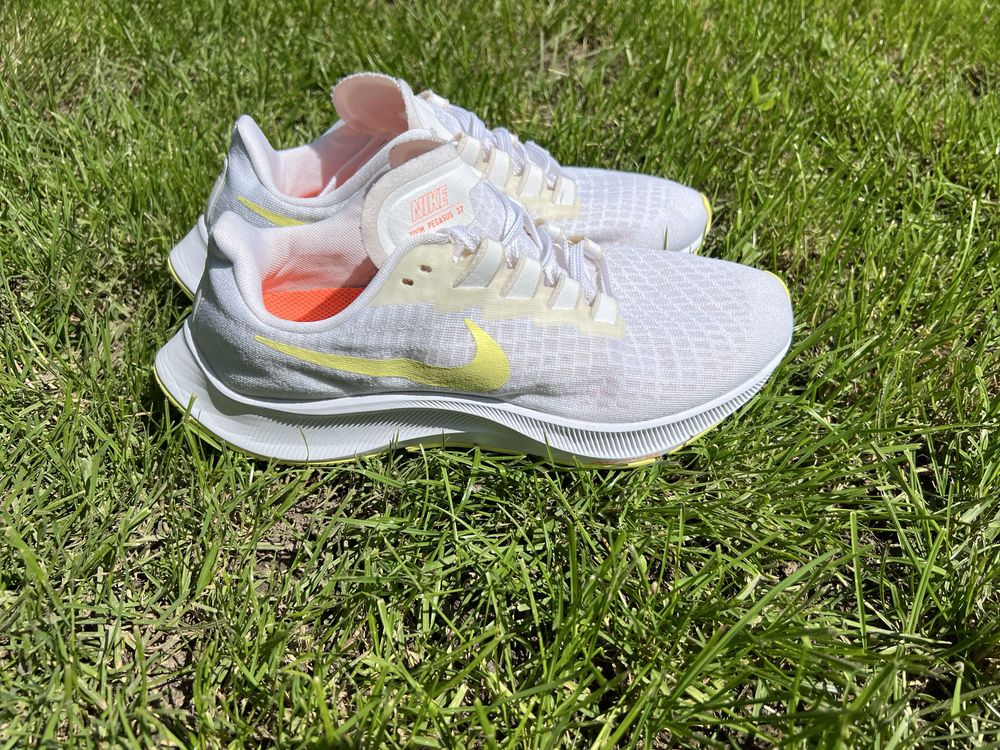 Кросівки для бігу Nike Zoom Pegasus 37