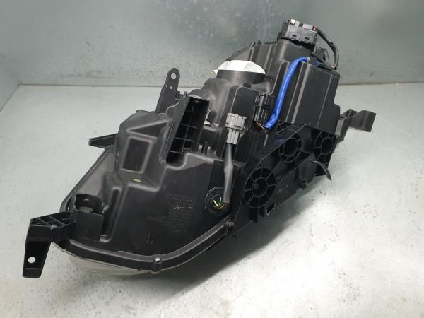 Ótica / farol direita NISSAN X-Trail (T32)