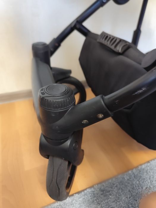 Мега зручна дитяча коляска Adamex porto light 2 в 1